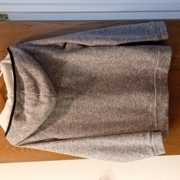 American Eagle Outfitters hoodie sweater - Picture 2 of 3